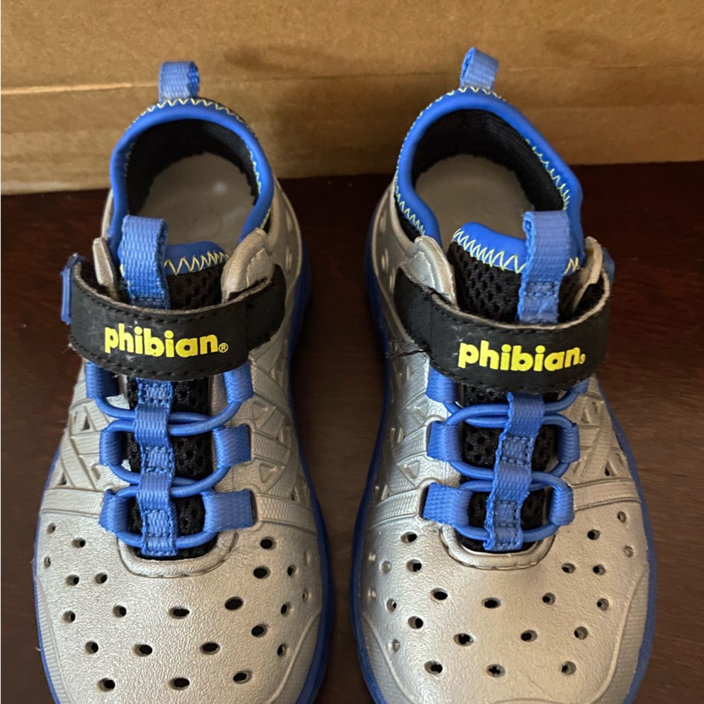 Stride Rite M2P Phibian Water shoes